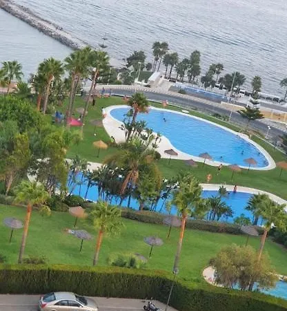 Appartamento Duplex De Lujo En La Playa , Jacuzzy, Piscina, Chimenea Y Padel Benalmádena